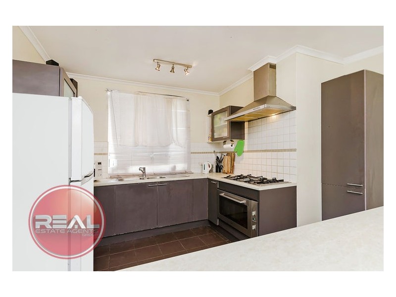 18 Barton Road, Elizabeth Downs SA 5113