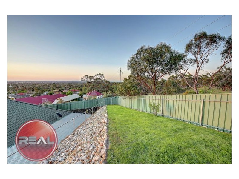 23 Modra Circuit, Hillbank SA 5112