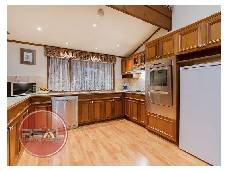 9 Launceston Avenue, Banksia Park SA 5091