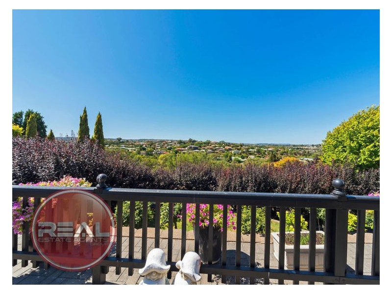 61 Thornton Drive, Greenwith SA 5125