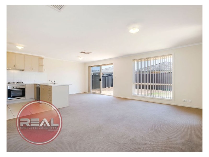 174 President Avenue, Andrews Farm SA 5114