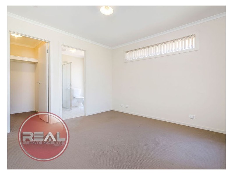 174 President Avenue, Andrews Farm SA 5114