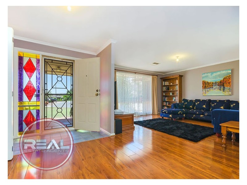 25 Rochester Drive, Salisbury Heights SA 5109
