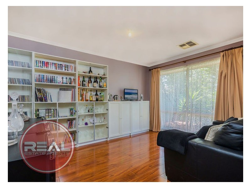 25 Rochester Drive, Salisbury Heights SA 5109