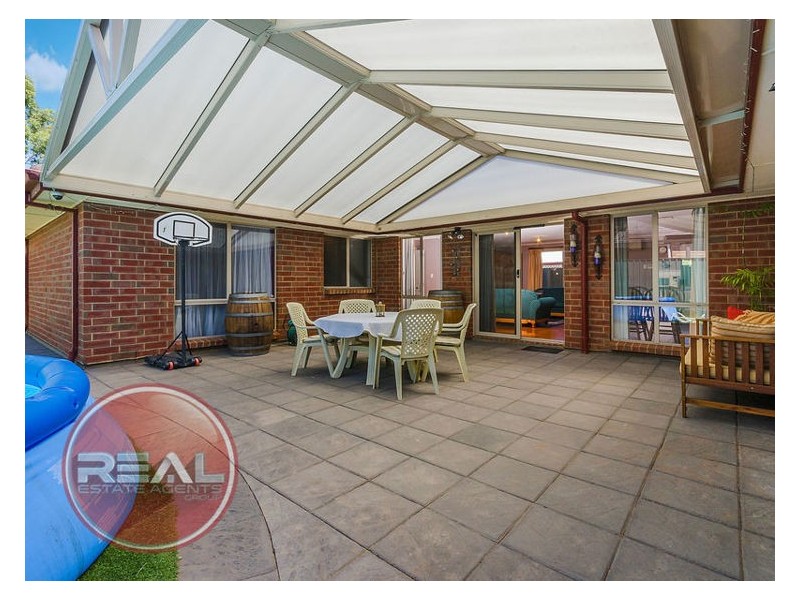 25 Rochester Drive, Salisbury Heights SA 5109