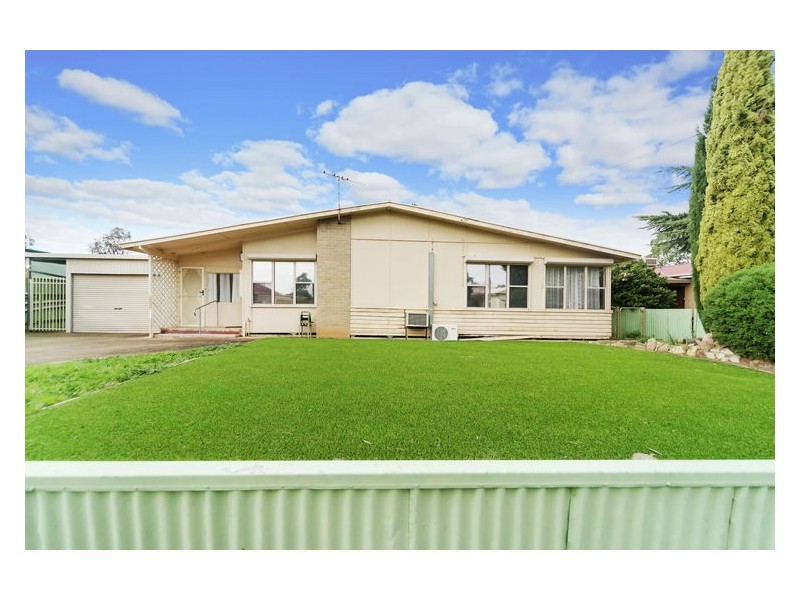 11 Manningford Road, Elizabeth South SA 5112