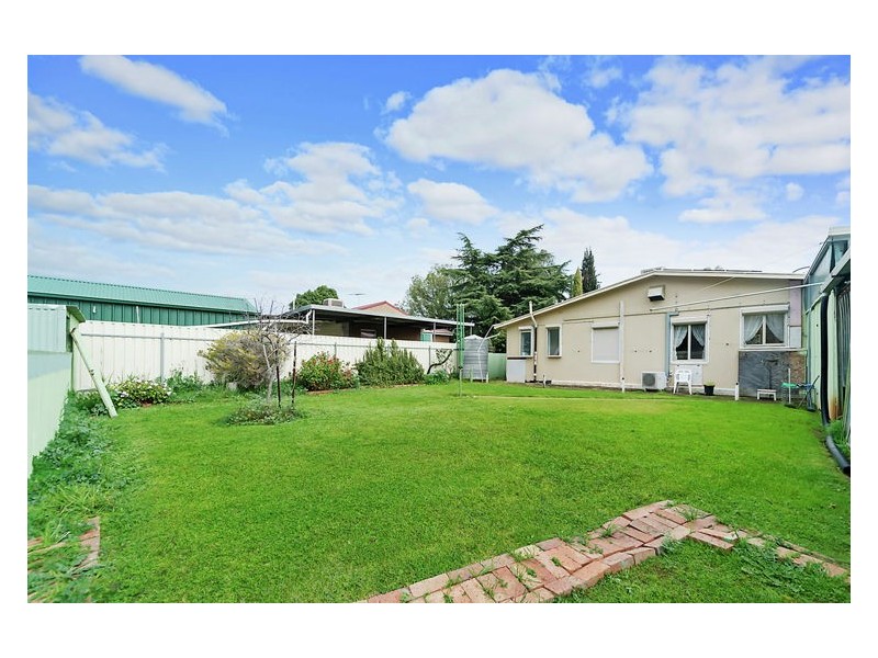 11 Manningford Road, Elizabeth South SA 5112