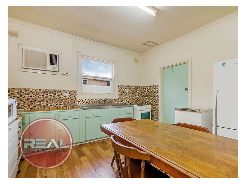 28 Shaftesbury Road, Elizabeth Vale SA 5112