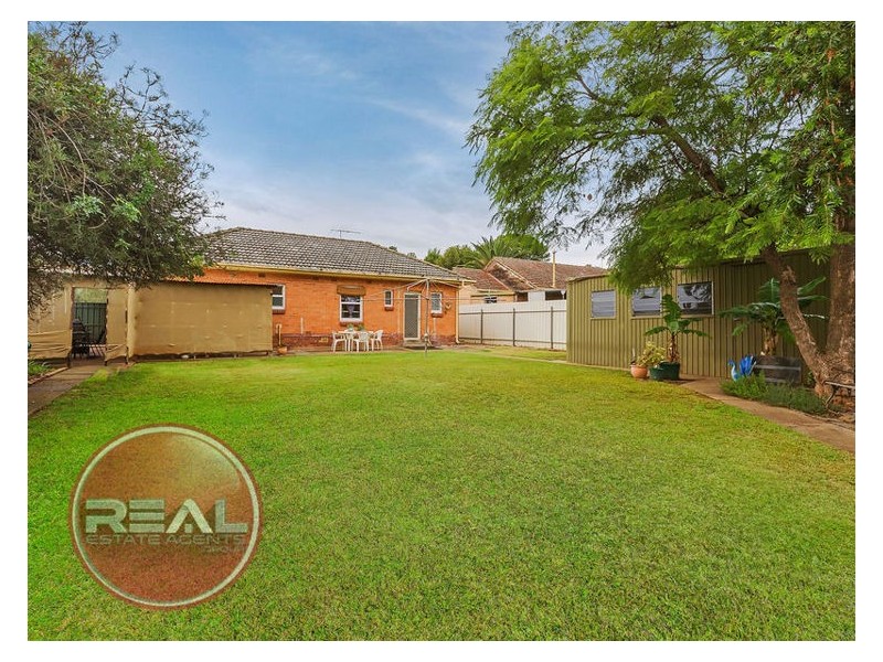 28 Shaftesbury Road, Elizabeth Vale SA 5112