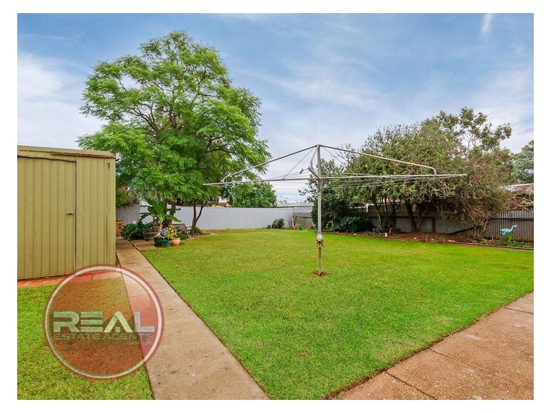 28 Shaftesbury Road, Elizabeth Vale SA 5112