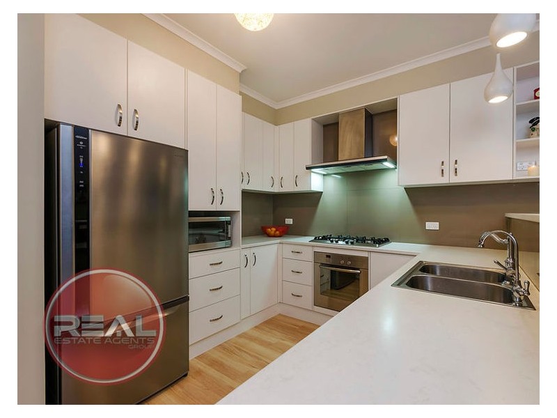 16 Victoria Drive, Oakden SA 5086