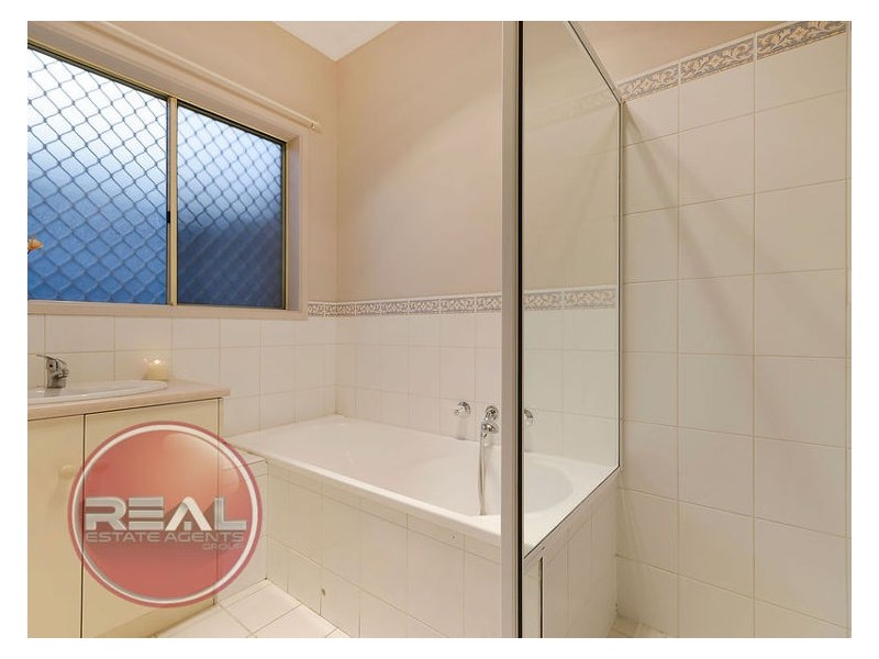 16 Victoria Drive, Oakden SA 5086