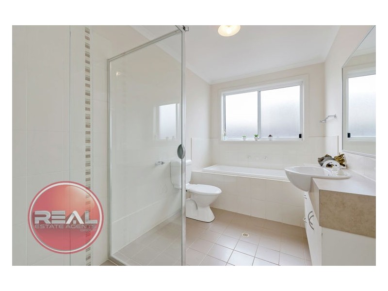 40 Coonawarra Avenue, Andrews Farm SA 5114