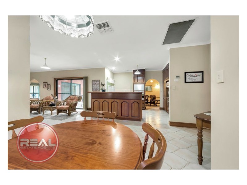 8 Pederick Court, Lewiston SA 5501