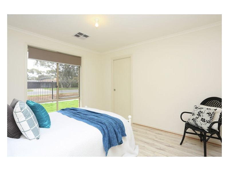 107a & 107b Bolivar Road, Burton SA 5110