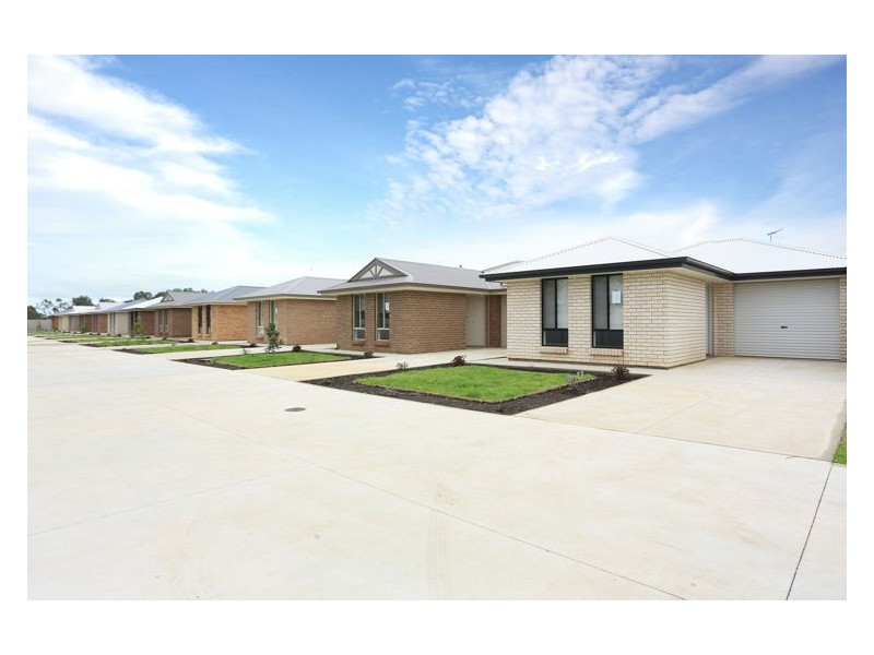 107a & 107b Bolivar Road, Burton SA 5110