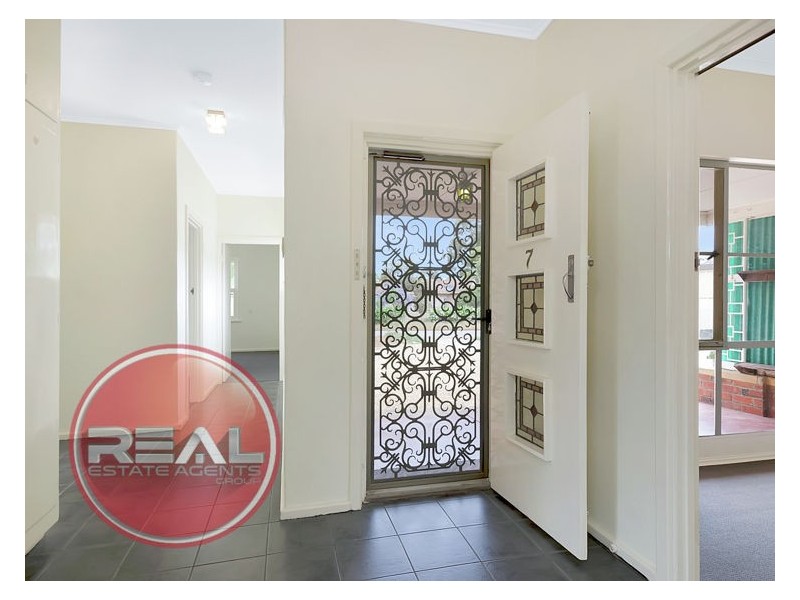 7 Hawk Street, Elizabeth Park SA 5113