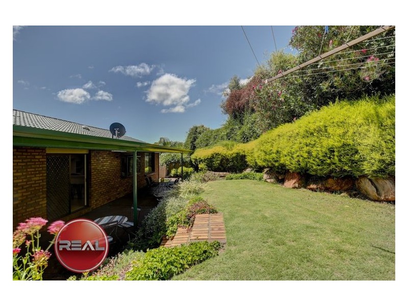 5 Woodland Grove, Aberfoyle Park SA 5159