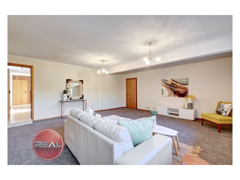 5 Woodland Grove, Aberfoyle Park SA 5159