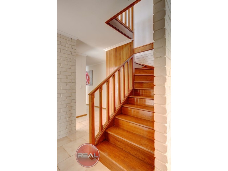 5 Woodland Grove, Aberfoyle Park SA 5159