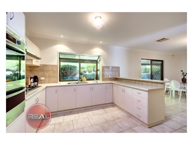 5 Woodland Grove, Aberfoyle Park SA 5159