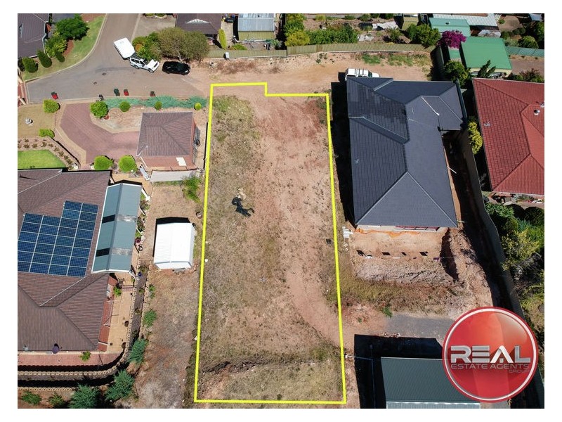 5a Hammond Close, Hillbank SA 5112