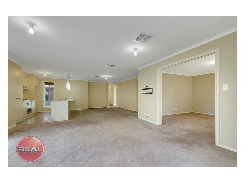 27 Flannery Crescent, Andrews Farm SA 5114