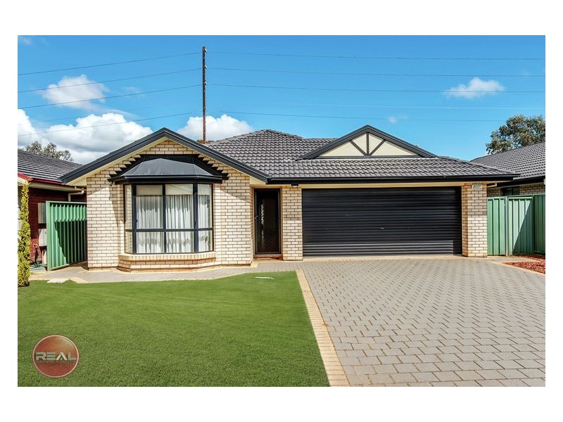 8 Orange Parade, Munno Para West SA 5115