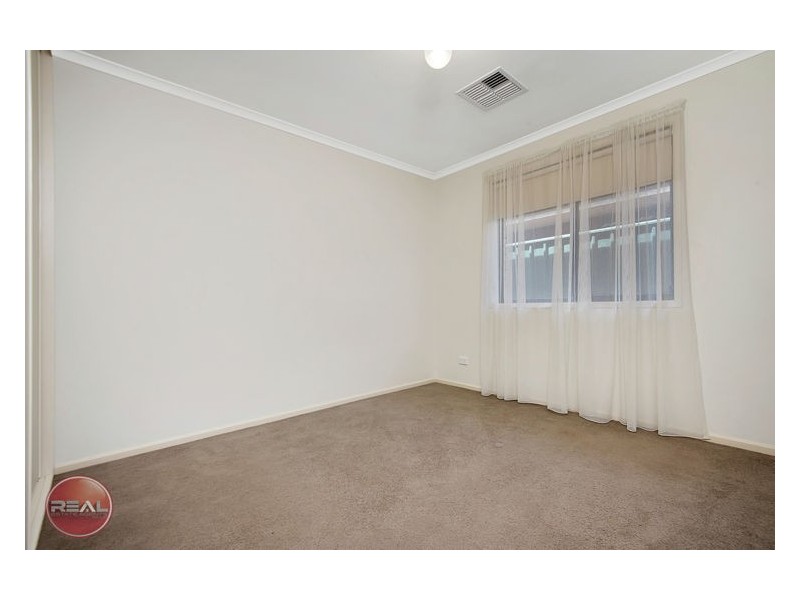 8 Orange Parade, Munno Para West SA 5115