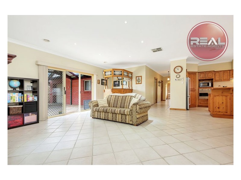 28 Radiata Grove, Salisbury Heights SA 5109