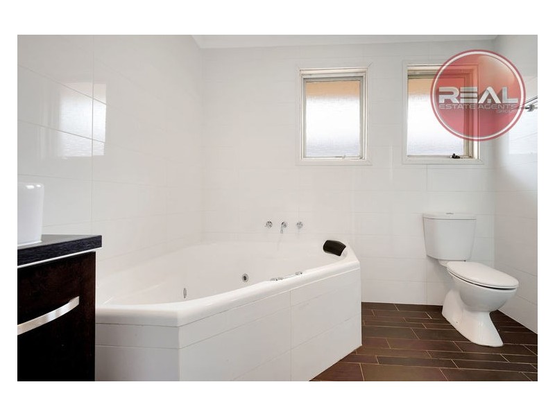 14 Vicki Avenue, Salisbury East SA 5109