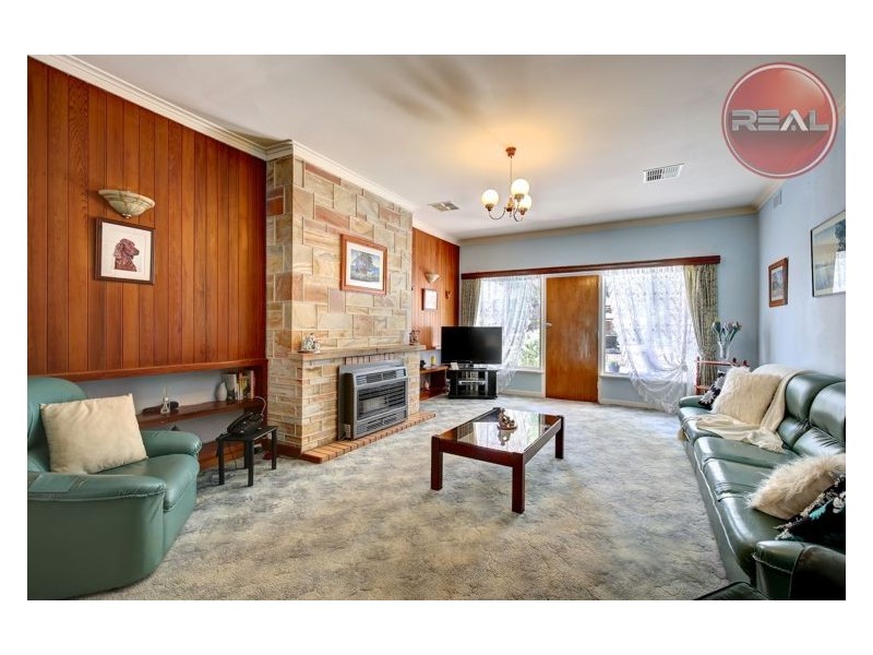 6 Lawrie Avenue, Salisbury SA 5108