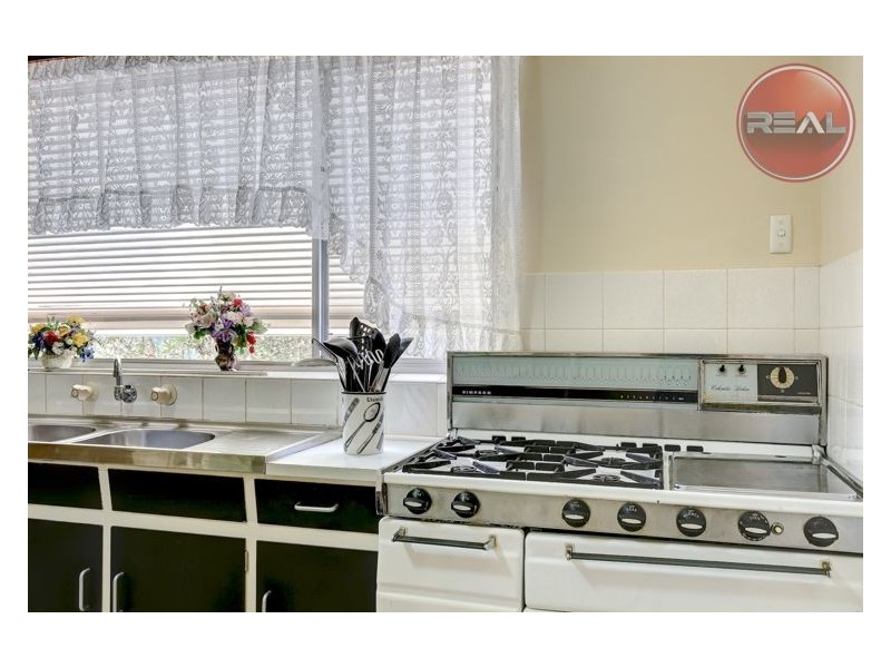 6 Lawrie Avenue, Salisbury SA 5108