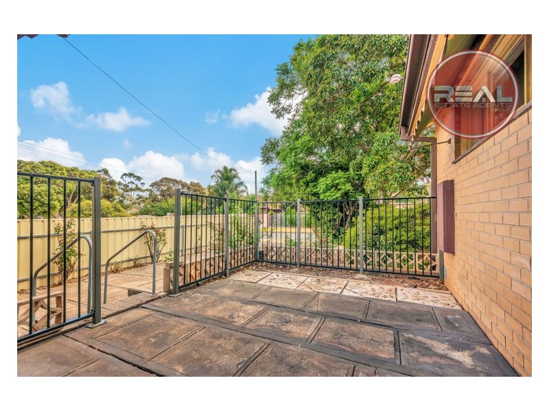 8 Lindsay Street, Elizabeth Downs SA 5113