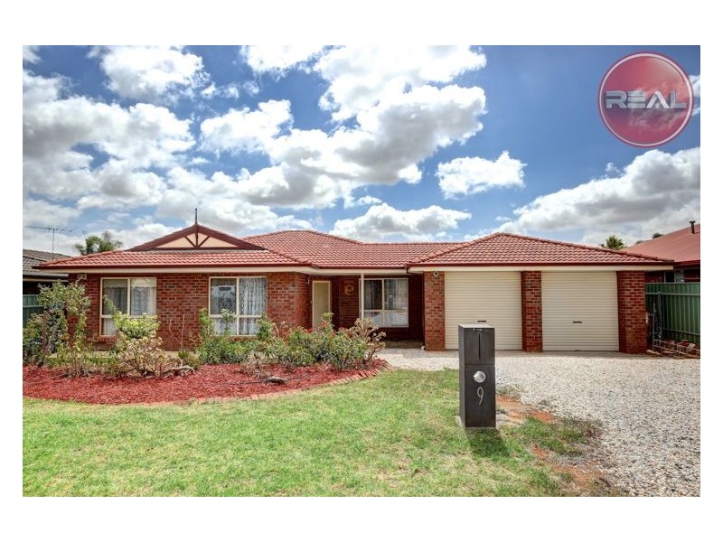 9 Toorak Drive, Blakeview SA 5114
