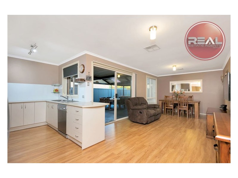 2 Robe Street, Andrews Farm SA 5114