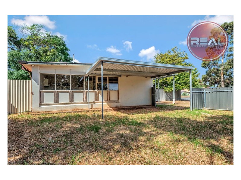 2 Wallace Road, Elizabeth Vale SA 5112