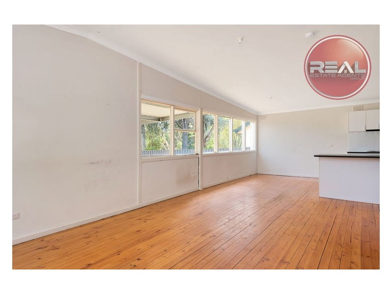 2 Wallace Road, Elizabeth Vale SA 5112