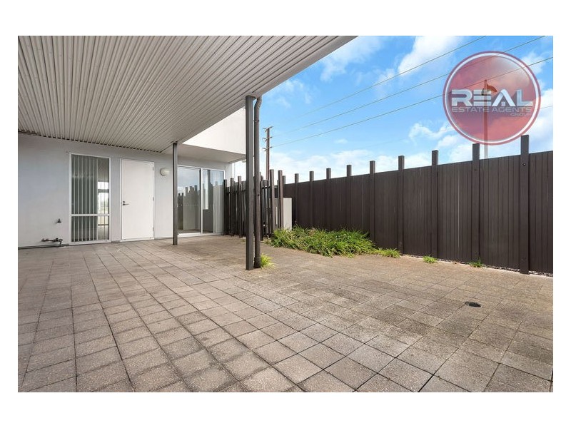 2 Yao Cove, New Port SA 5015