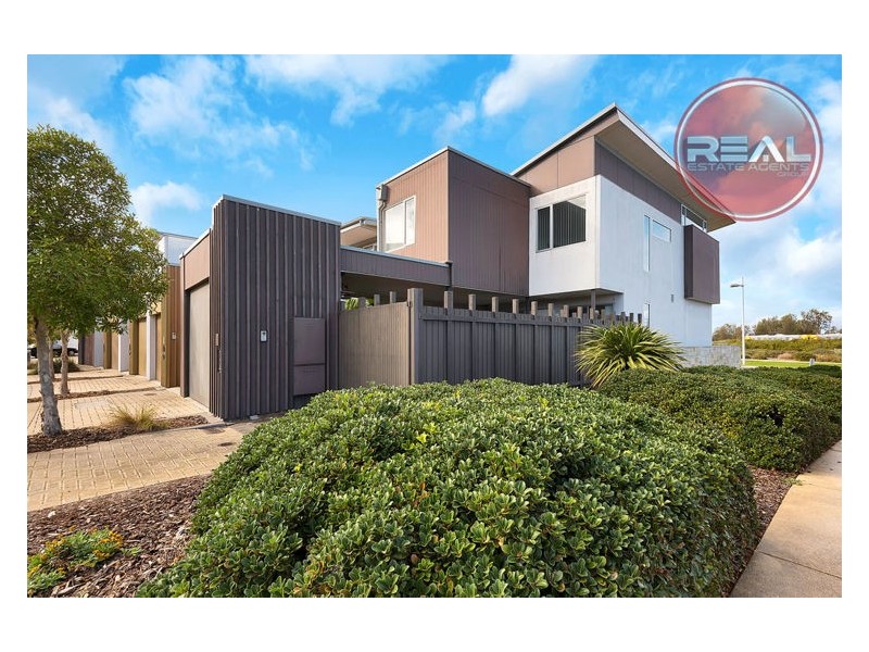 2 Yao Cove, New Port SA 5015