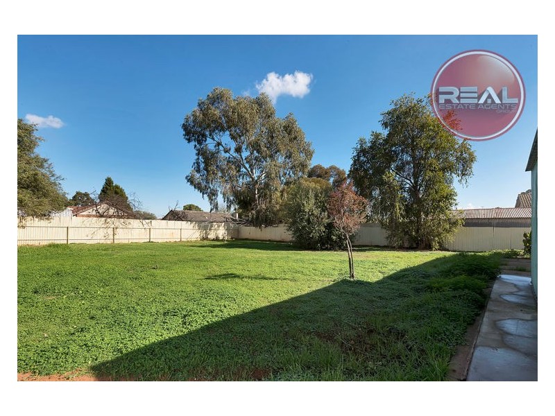 12 Kentish Road, Elizabeth Downs SA 5113