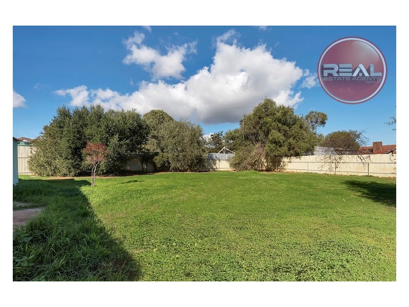 12 Kentish Road, Elizabeth Downs SA 5113