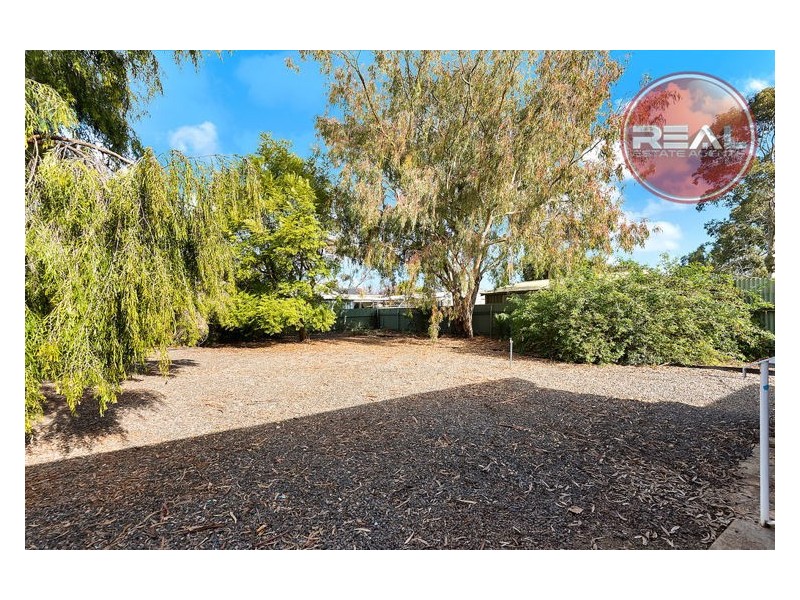 14 St Leonard Crescent, Elizabeth Downs SA 5113