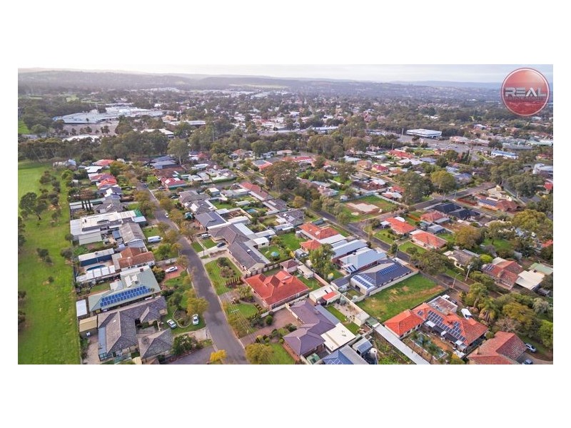 33B Lawrie Avenue, Salisbury SA 5108
