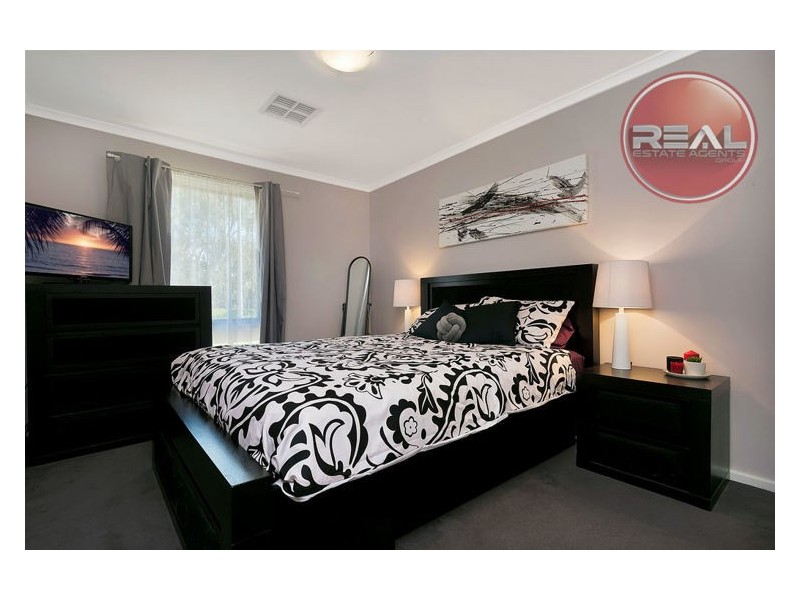 8 Phelps Street, Elizabeth East SA 5112