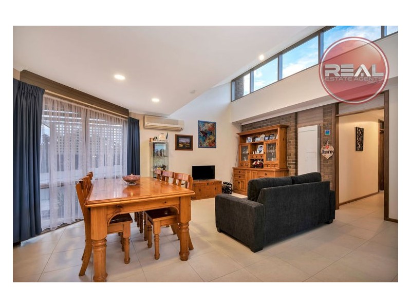 5 Kosmina Crescent, Hillbank SA 5112