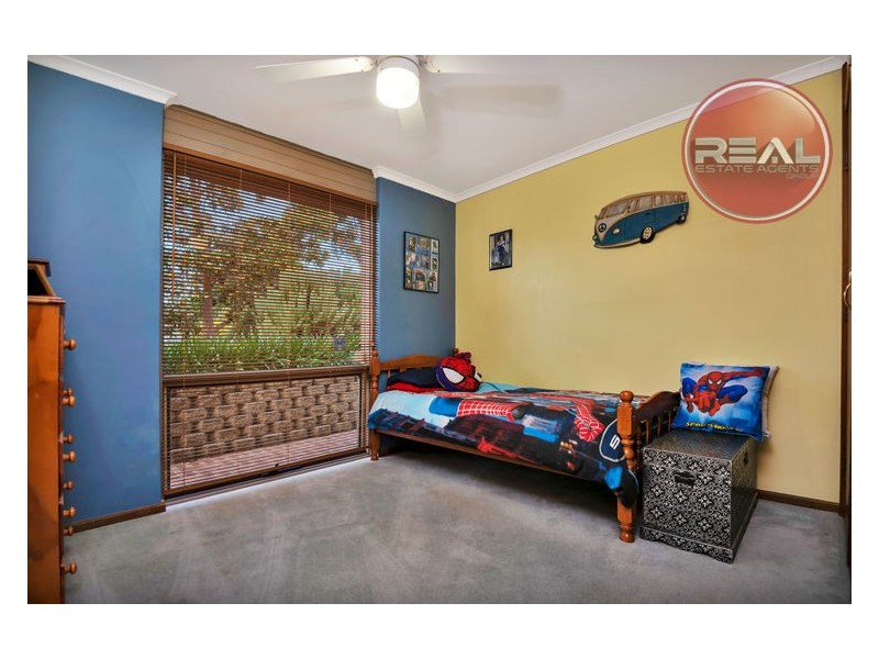 5 Kosmina Crescent, Hillbank SA 5112