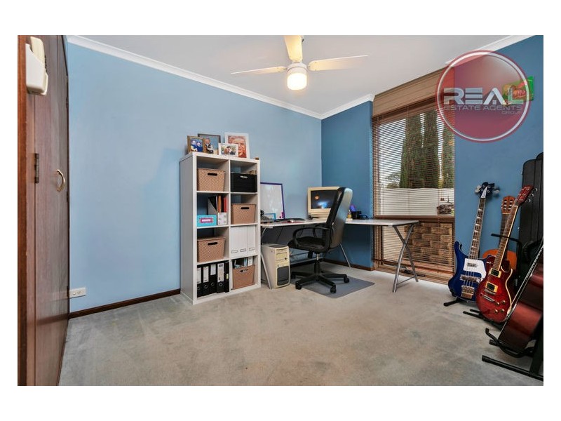 5 Kosmina Crescent, Hillbank SA 5112