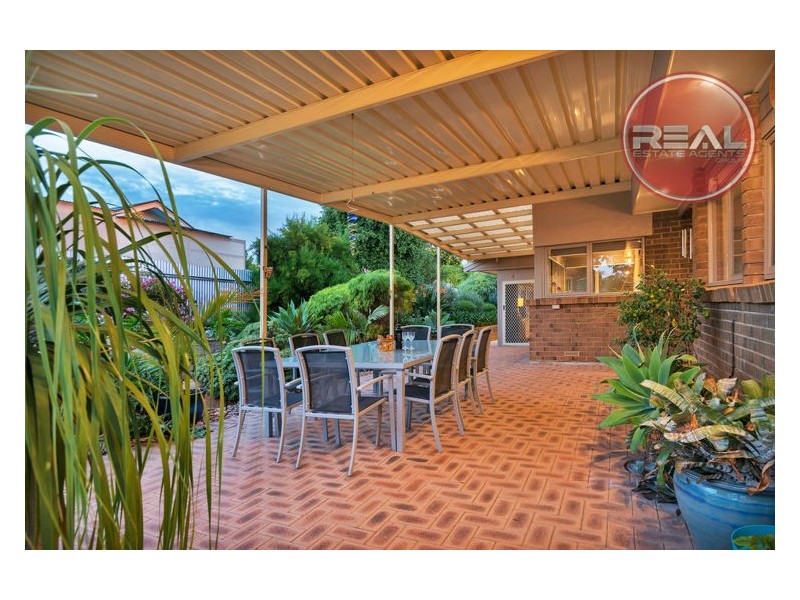 5 Kosmina Crescent, Hillbank SA 5112