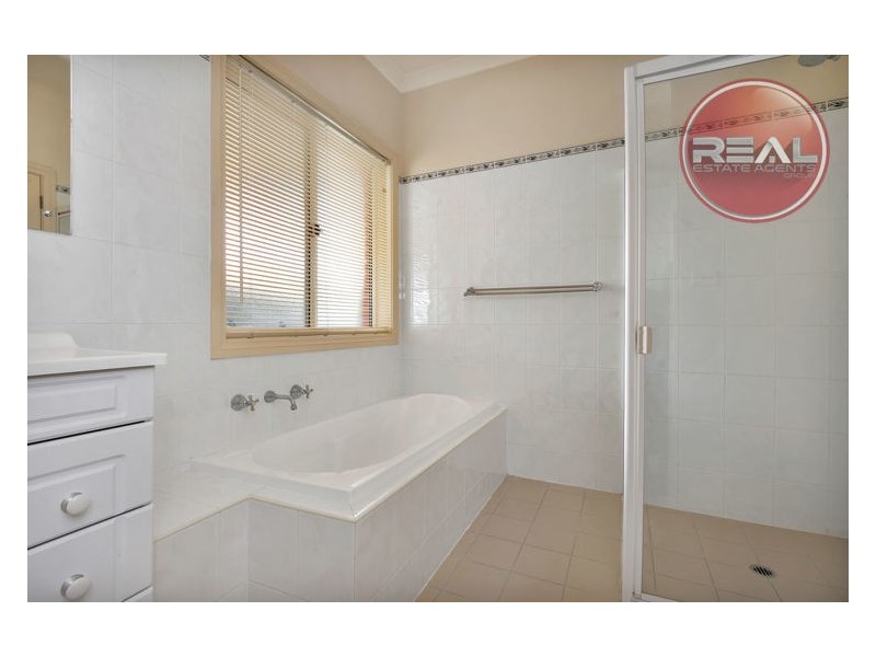 127 Sanctuary Drive, Mawson Lakes SA 5095